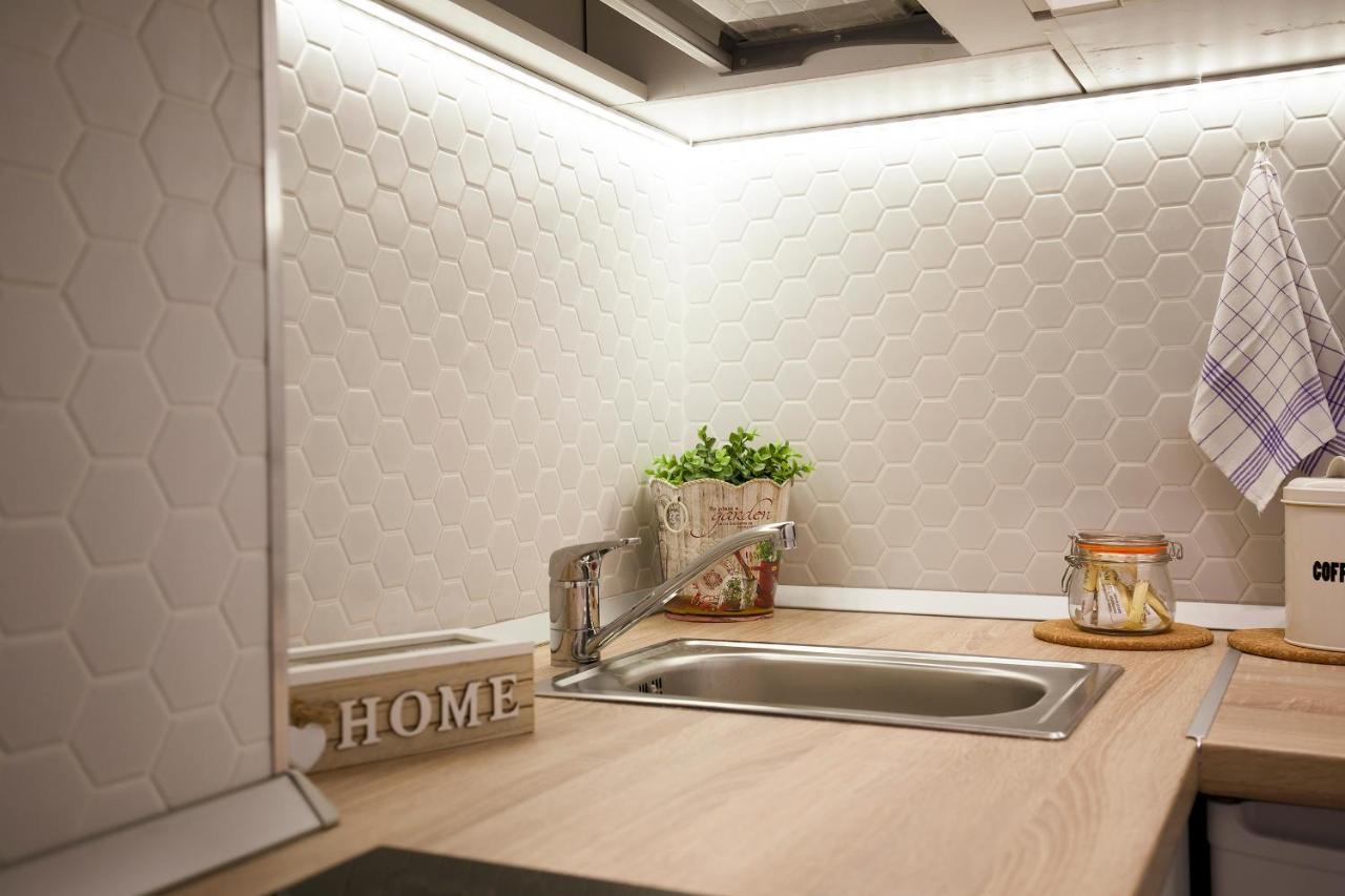 Ideal Studio بوخارست المظهر الخارجي الصورة
